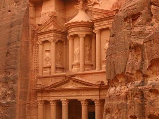 Guided Tour holiday vacation to Petra Jordan